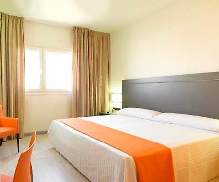 H2 Fuenlabrada Hotel Bagian luar foto