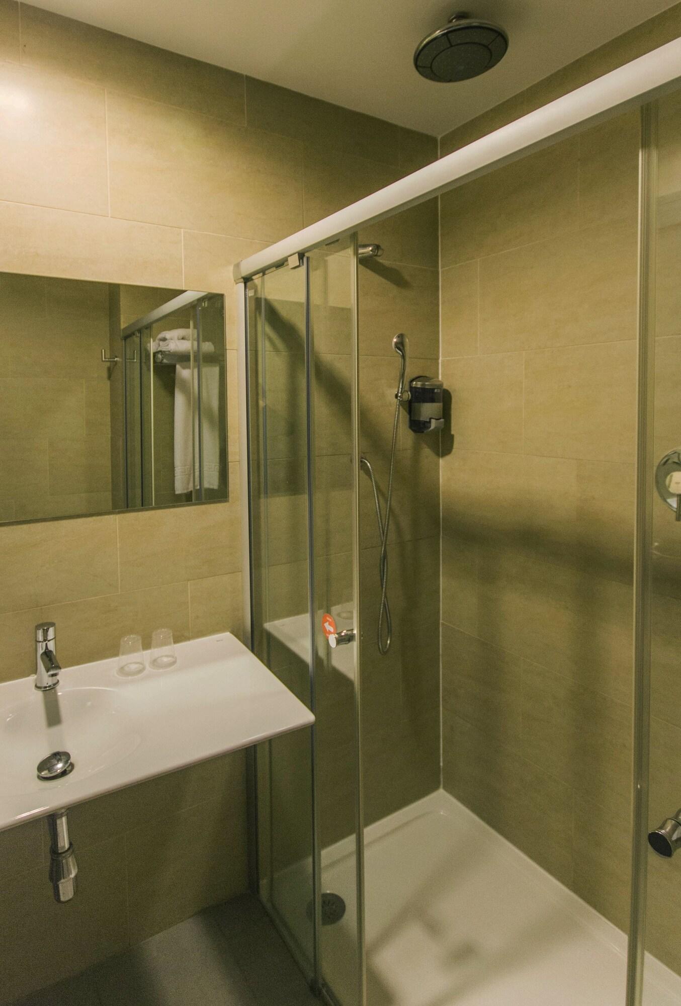 H2 Fuenlabrada Hotel Bagian luar foto