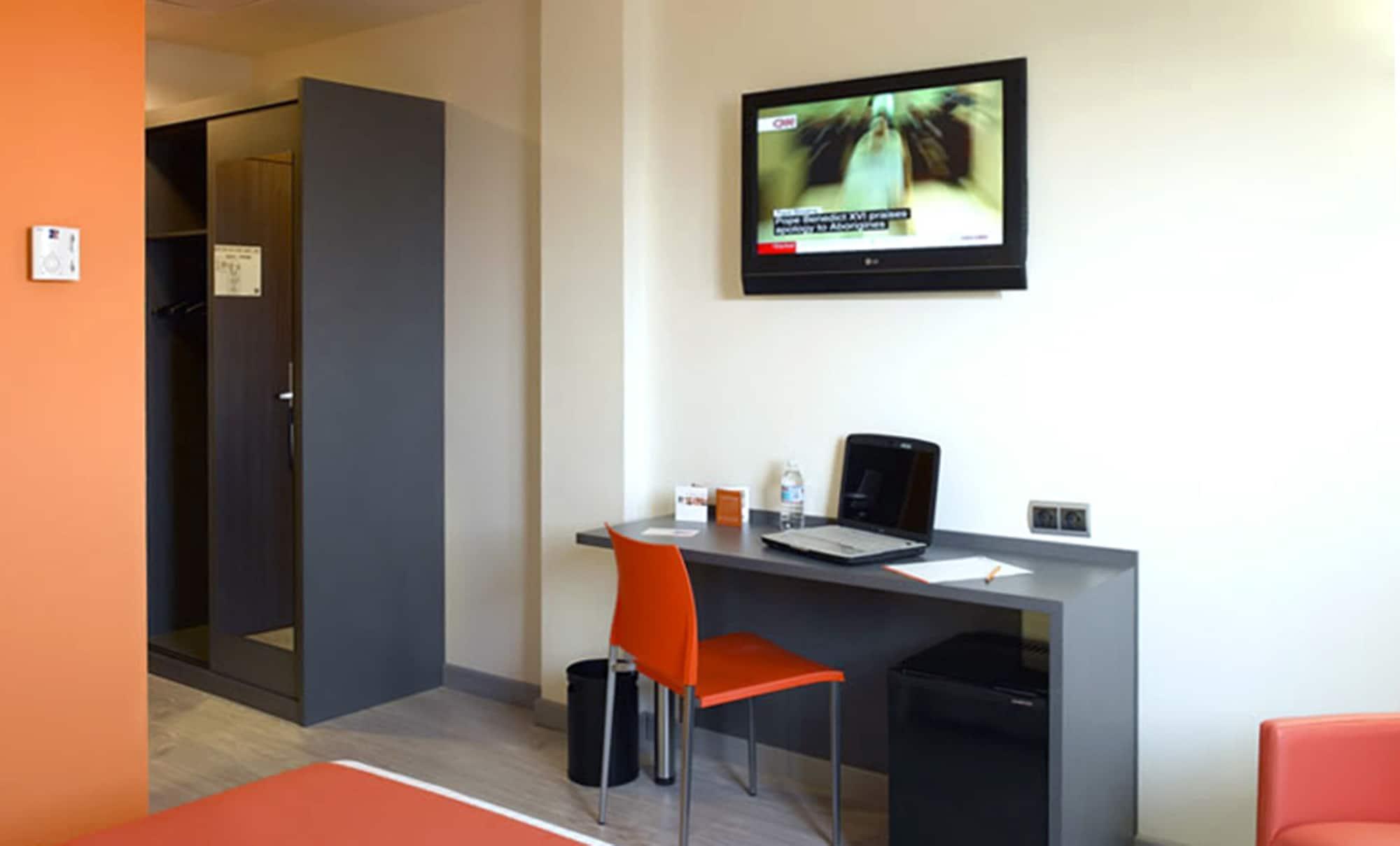 H2 Fuenlabrada Hotel Bagian luar foto