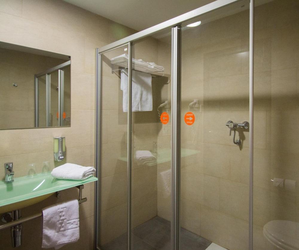 H2 Fuenlabrada Hotel Bagian luar foto
